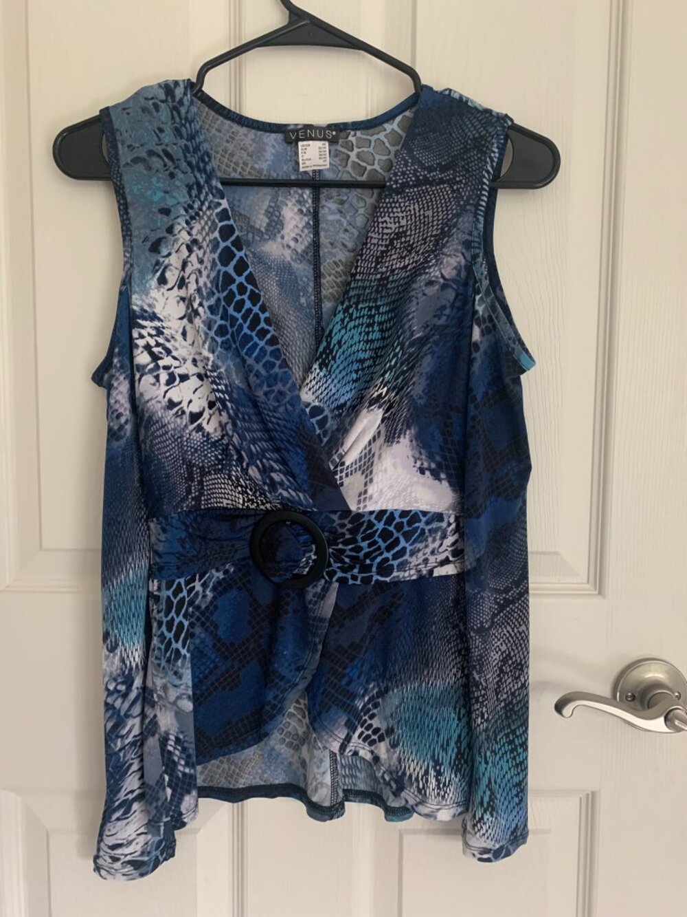 Venus Cut-Out V-Neck Blouse, Blue Animal Print, size XS NWOT
